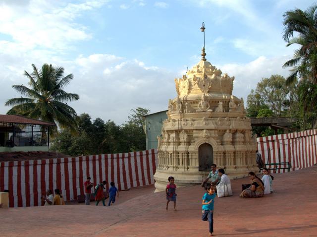 Gavi Gangadhareshwara Temple